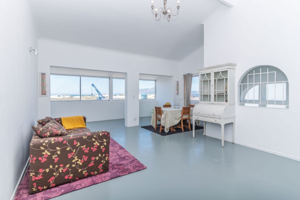 Double-storey cluster for sale in Muizenberg - FH1721799 Double-storey cluster for sale in Muizenberg - FH1721799