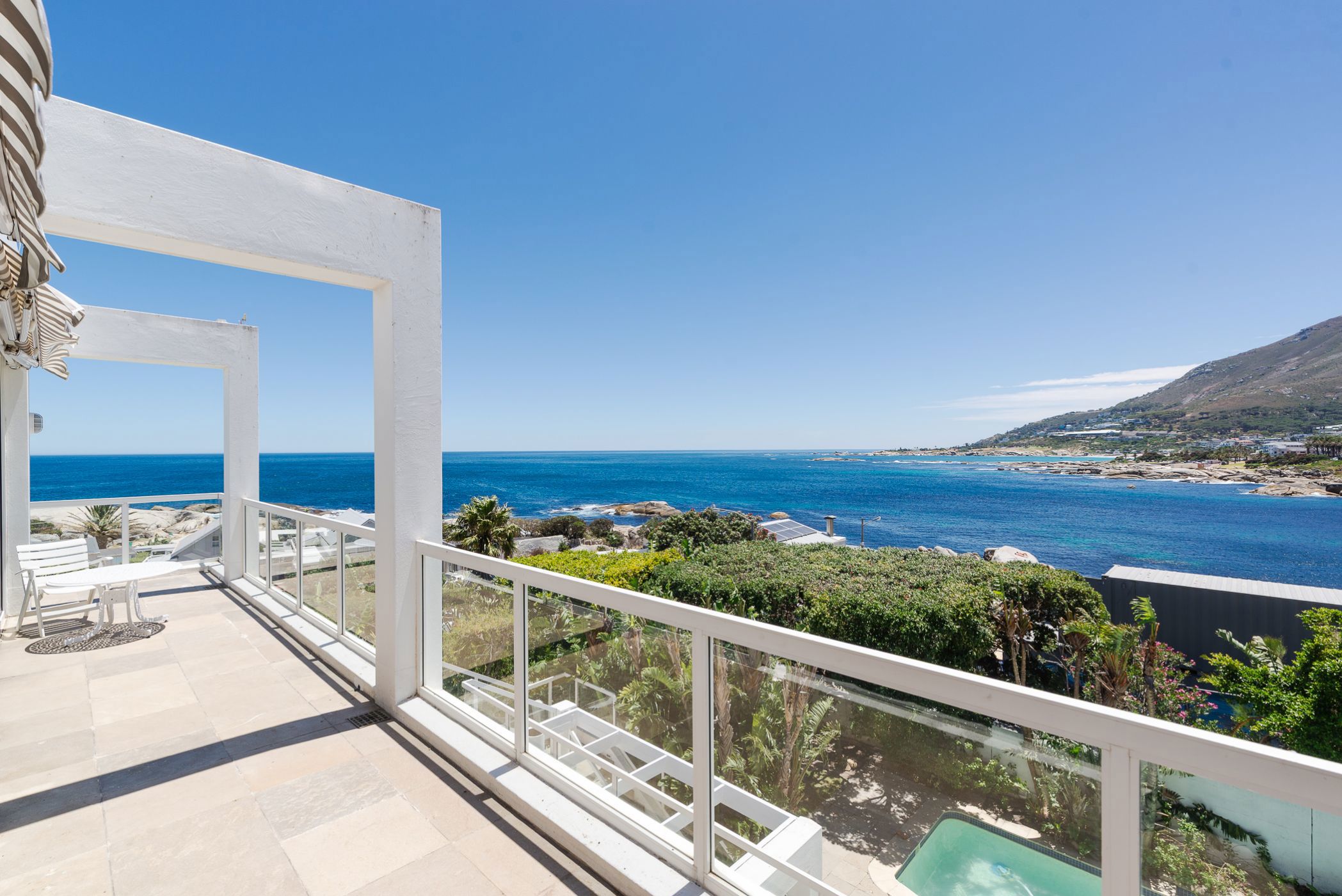 Multi-storey house for sale in Camps Bay - AS1723907