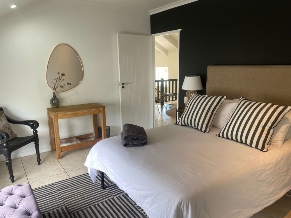 Double-storey house for sale in Riebeek Kasteel - RV1724503 Double-storey house for sale in Riebeek Kasteel - RV1724503