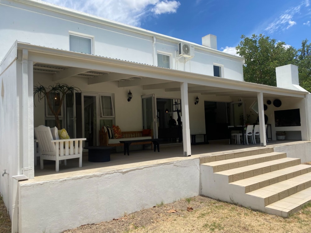 Double-storey house for sale in Riebeek Kasteel - RV1724503 Double-storey house for sale in Riebeek Kasteel - RV1724503