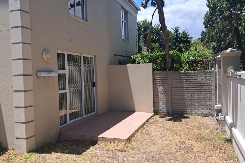 Security estate home to rent in Royal Ascot - 1TV1725381