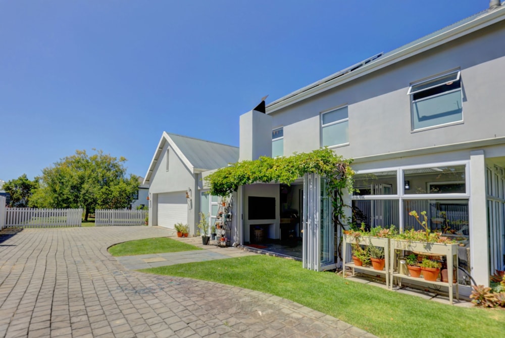 Security estate home for sale in Kraaibosch Country Estate - GEO1723449