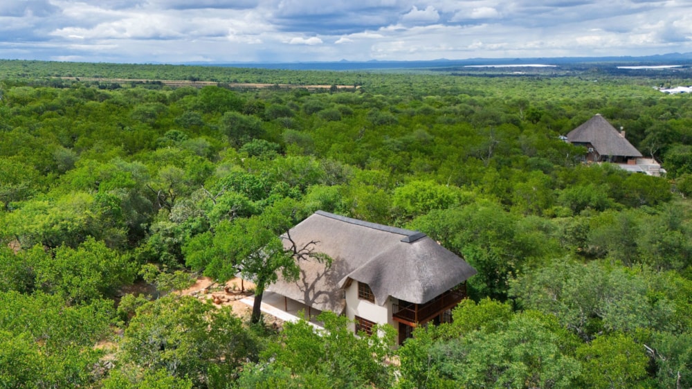 Double-storey house for sale in Canyon Game Reserve - 1HS1725389