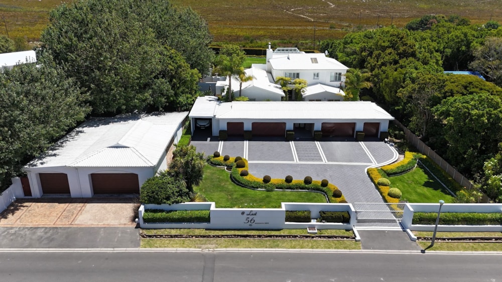 Double-storey house for sale in Kleinmond - KN1724435 Double-storey house for sale in Kleinmond - KN1724435