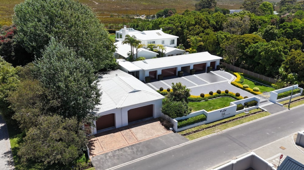 Double-storey house for sale in Kleinmond - KN1724435 Double-storey house for sale in Kleinmond - KN1724435