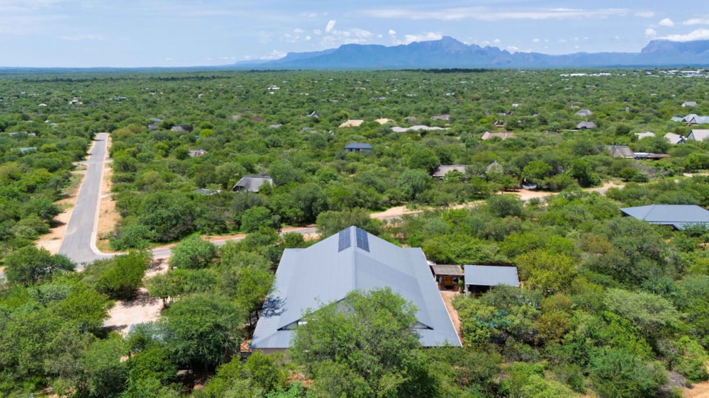 House for sale in Hoedspruit Wildlife Estate - 1HS1723943 House for sale in Hoedspruit Wildlife Estate - 1HS1723943