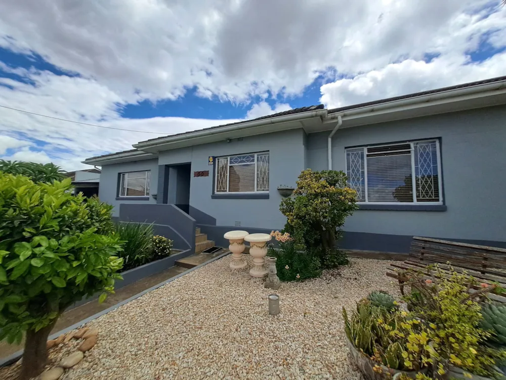 House sold in Van Riebeeck Hoogte - 1UK1723607
