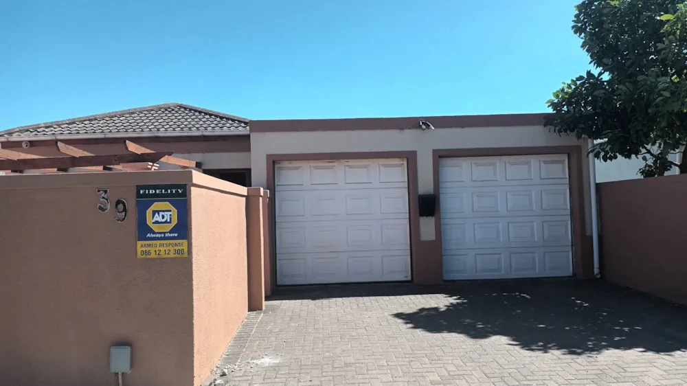 House let in Vredelust, Kuils River - 1KV1725165
