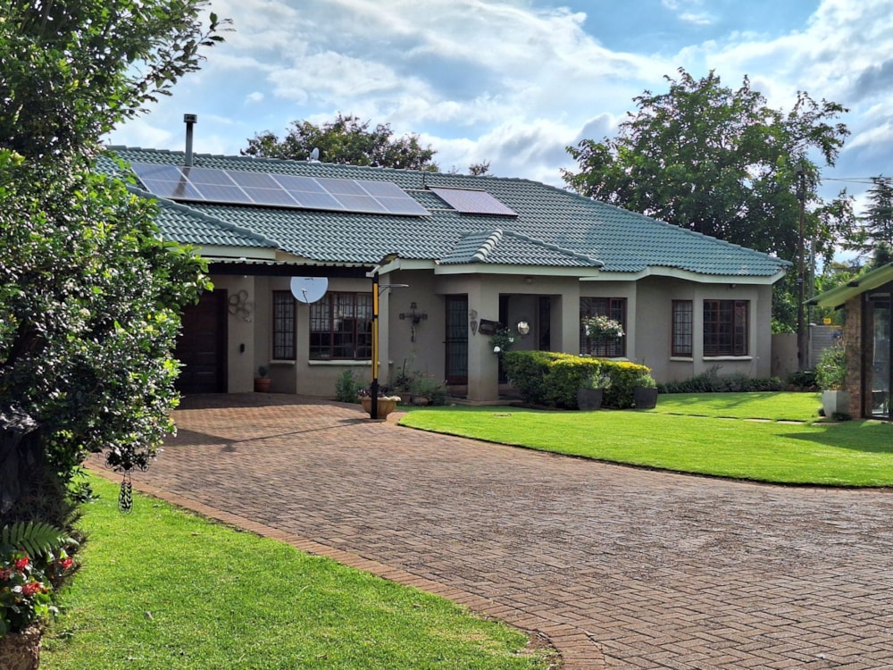 House for sale in Lydenburg (Mashishing) - 1LY1724297 House for sale in Lydenburg (Mashishing) - 1LY1724297