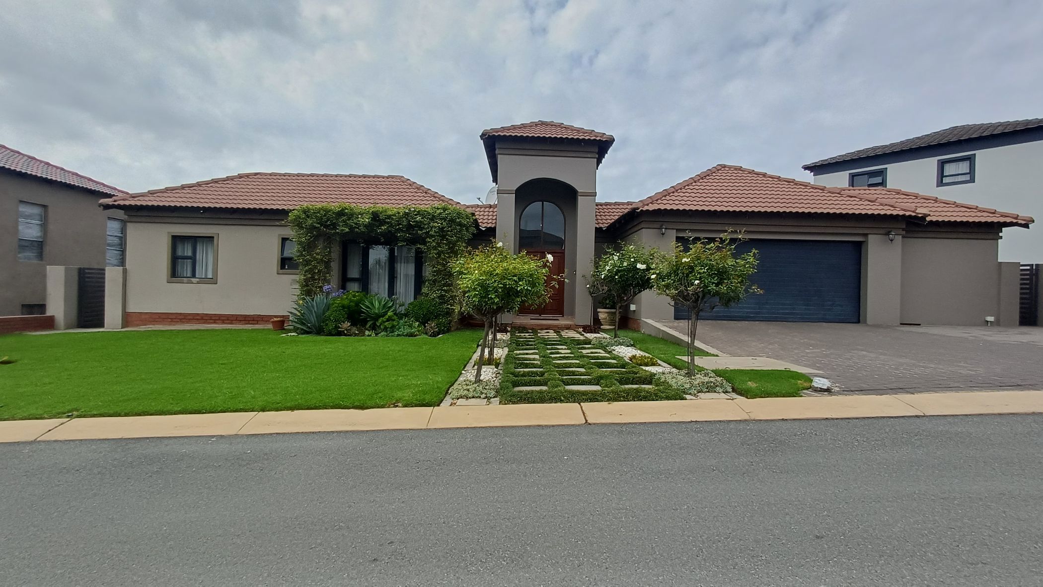 Golf estate house for sale in Blue Valley Golf Estate - CN1725257