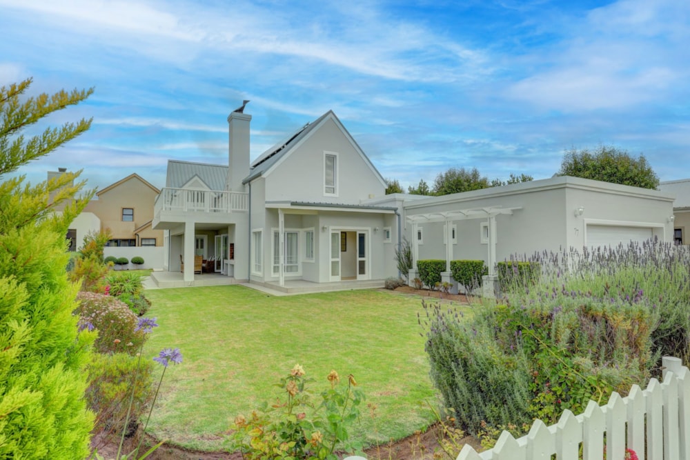 Double-storey house for sale in Kingswood Golf Estate - GEO1724026 Double-storey house for sale in Kingswood Golf Estate - GEO1724026