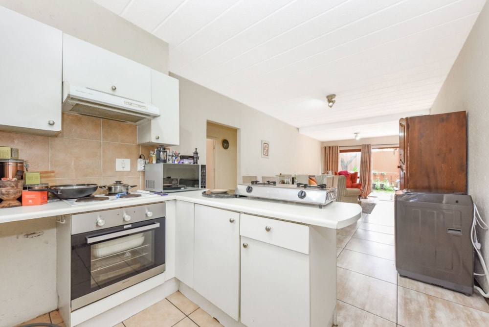 Apartment for sale in Sunninghill - FW1726716