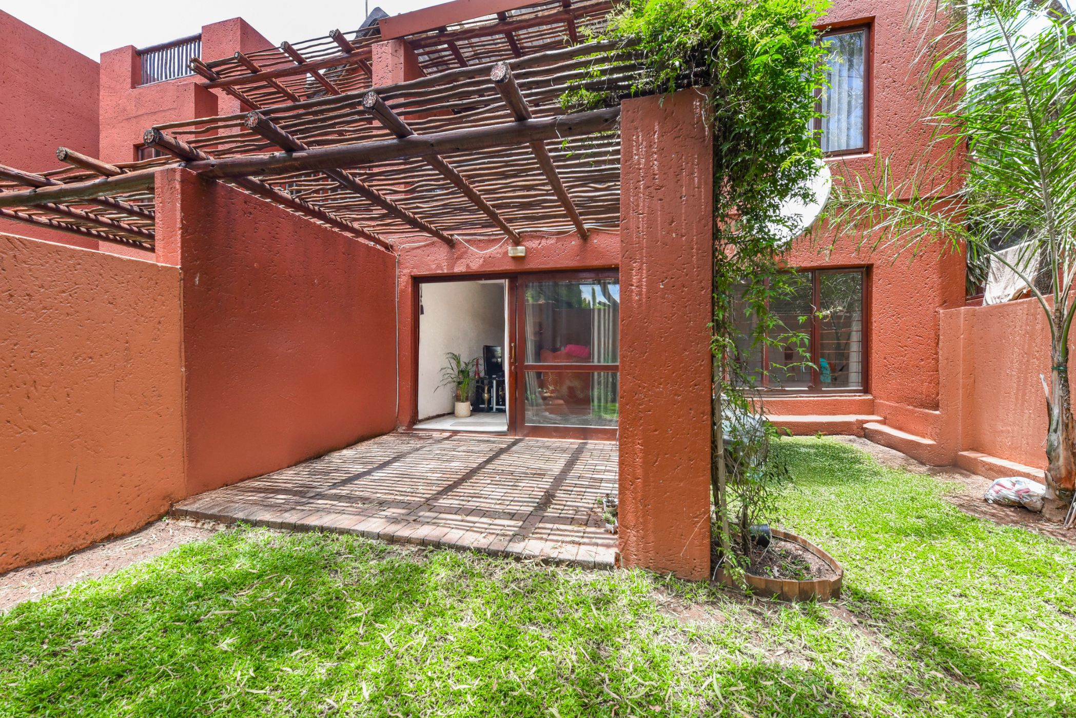 Apartment for sale in Sunninghill - FW1726716