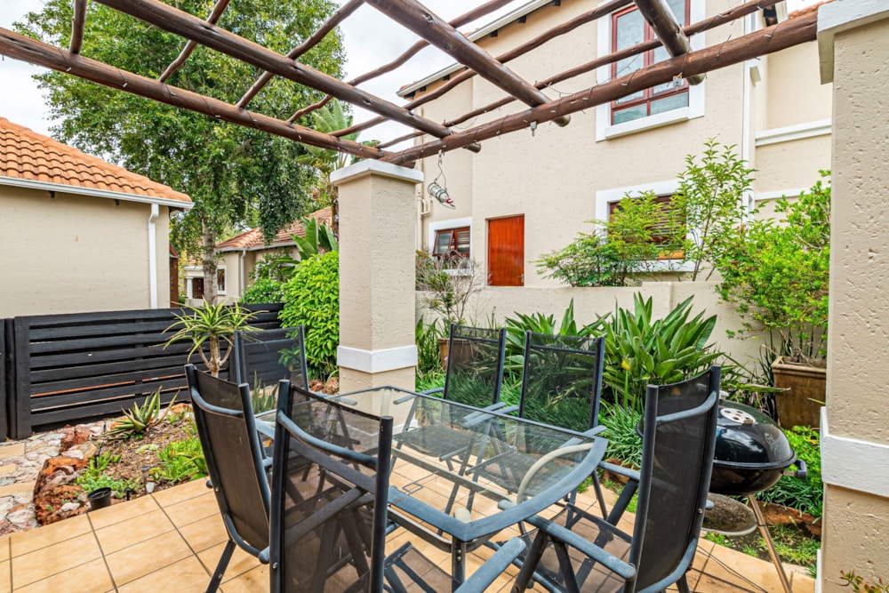 Townhouse for sale in Sunninghill - FW1725087