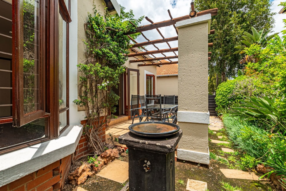 Townhouse for sale in Sunninghill - FW1725087