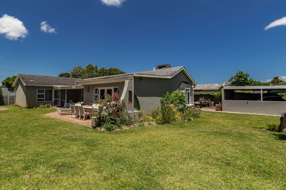 House for sale in Meadowridge - KW1725159 House for sale in Meadowridge - KW1725159