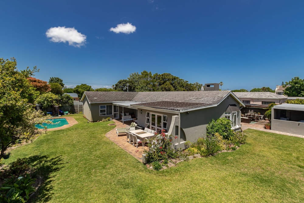 House for sale in Meadowridge - KW1725159 House for sale in Meadowridge - KW1725159