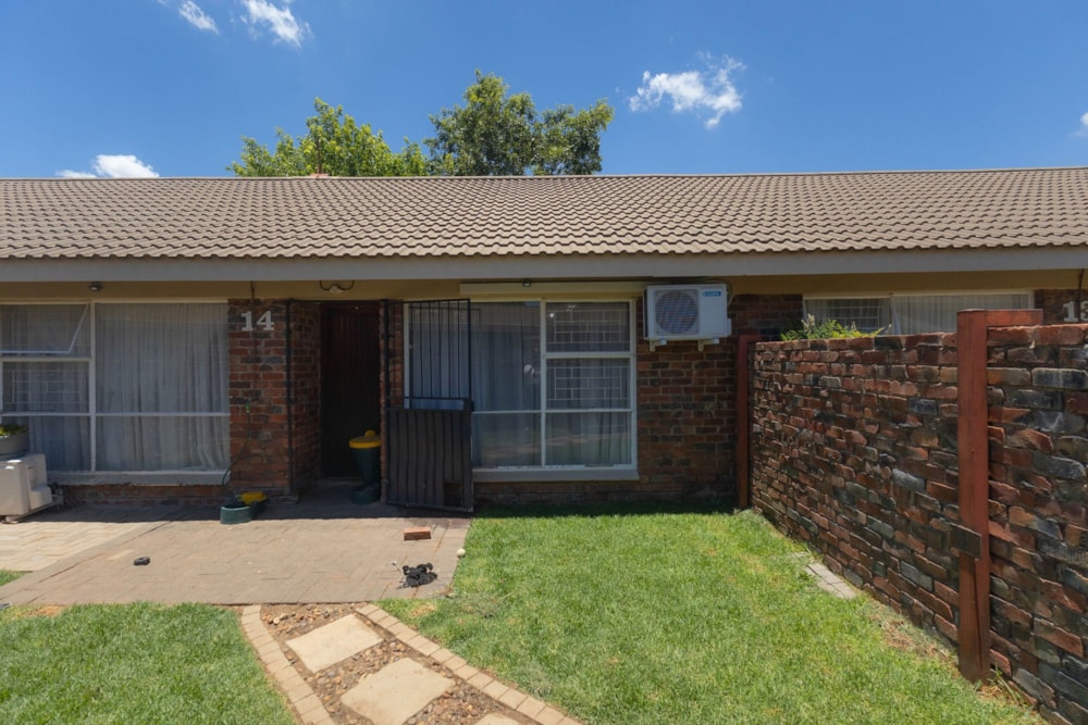 Townhouse for sale in Pellissier - 1BX1708685 Townhouse for sale in Pellissier - 1BX1708685