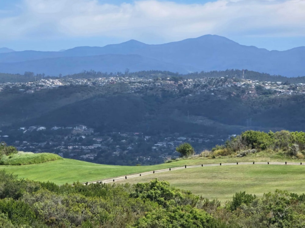 Residential vacant land for sale in Pezula Golf Estate - 1KG1725018 Residential vacant land for sale in Pezula Golf Estate - 1KG1725018