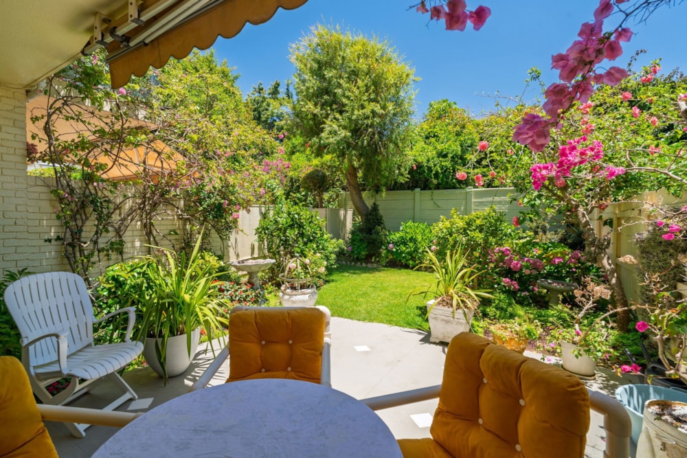 Townhouse for sale in Claremont Upper - KW1728056