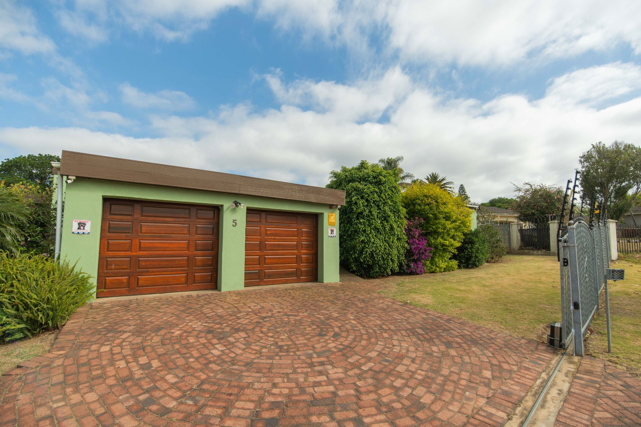 House for sale in Vanes Estate - 1UK1724629