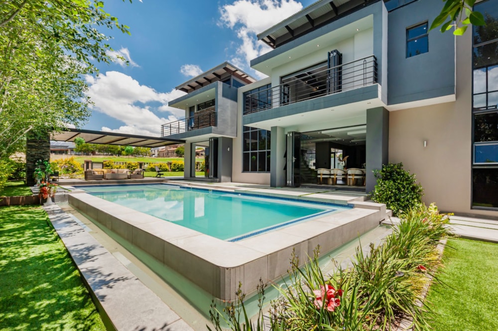 Double-storey house for sale in Copperleaf - 1CU1725899