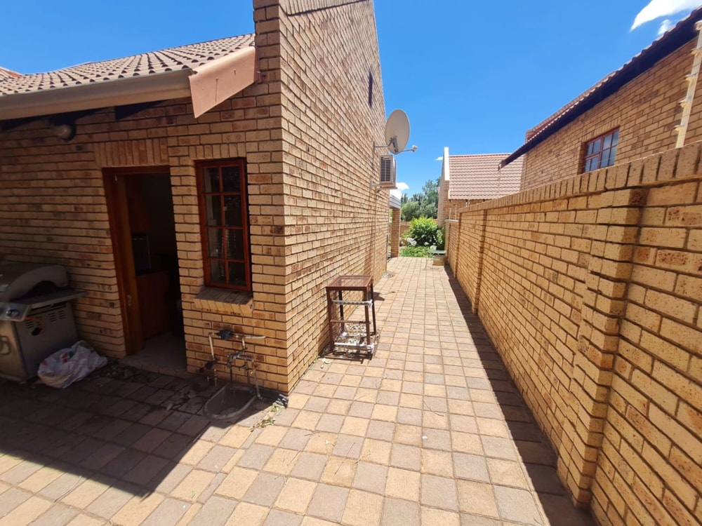 Townhouse for sale in Pentagon Park - 1BX1724555 Townhouse for sale in Pentagon Park - 1BX1724555