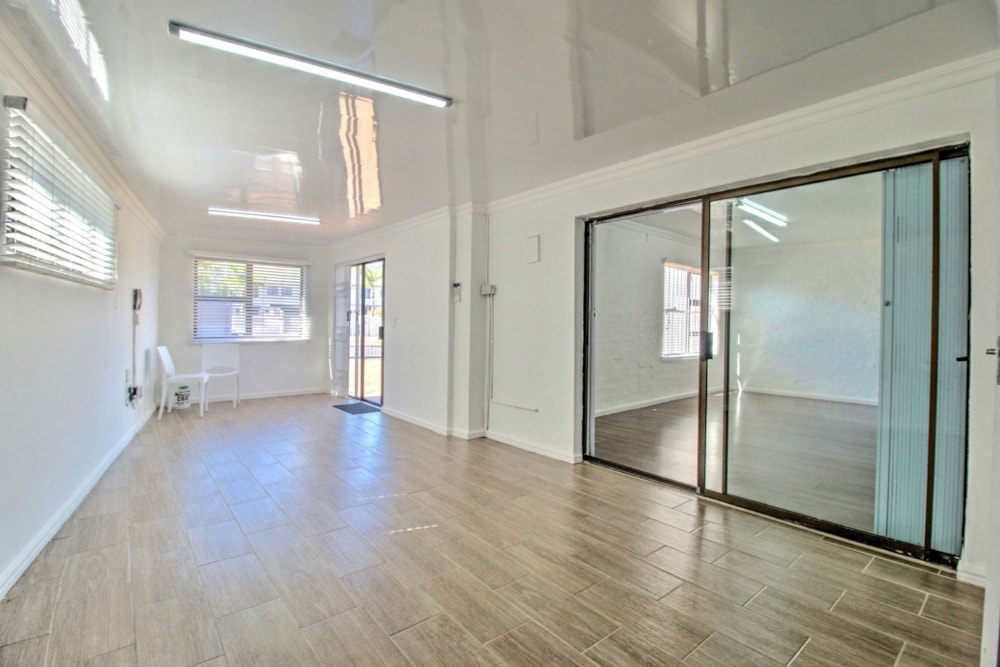 Commercial Building to rent in Kaapzicht - 1PLA1724512 Commercial Building to rent in Kaapzicht - 1PLA1724512