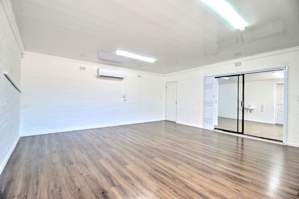 Commercial Building to rent in Kaapzicht - 1PLA1724512 Commercial Building to rent in Kaapzicht - 1PLA1724512