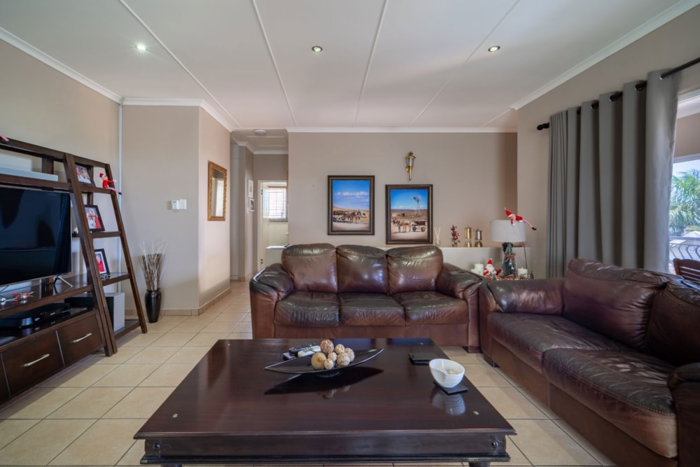 House for sale in Seaward Estates - 1BD1724572