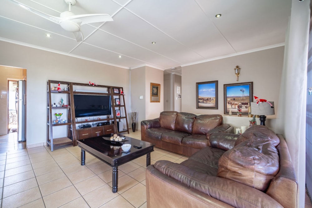 House for sale in Seaward Estates - 1BD1724572