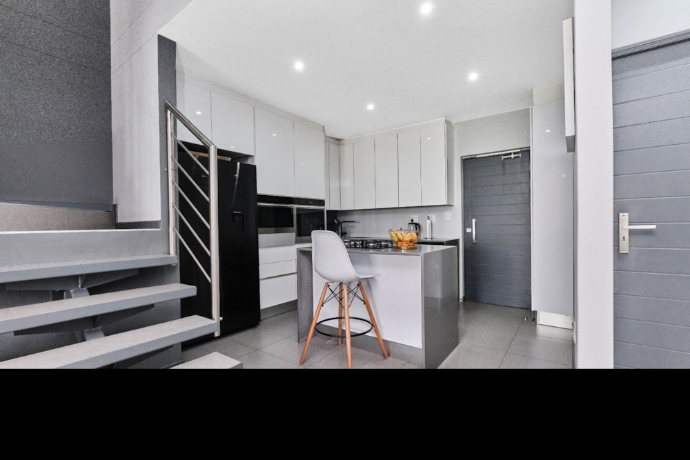 Security complex home for sale in Rivonia - HP1725444