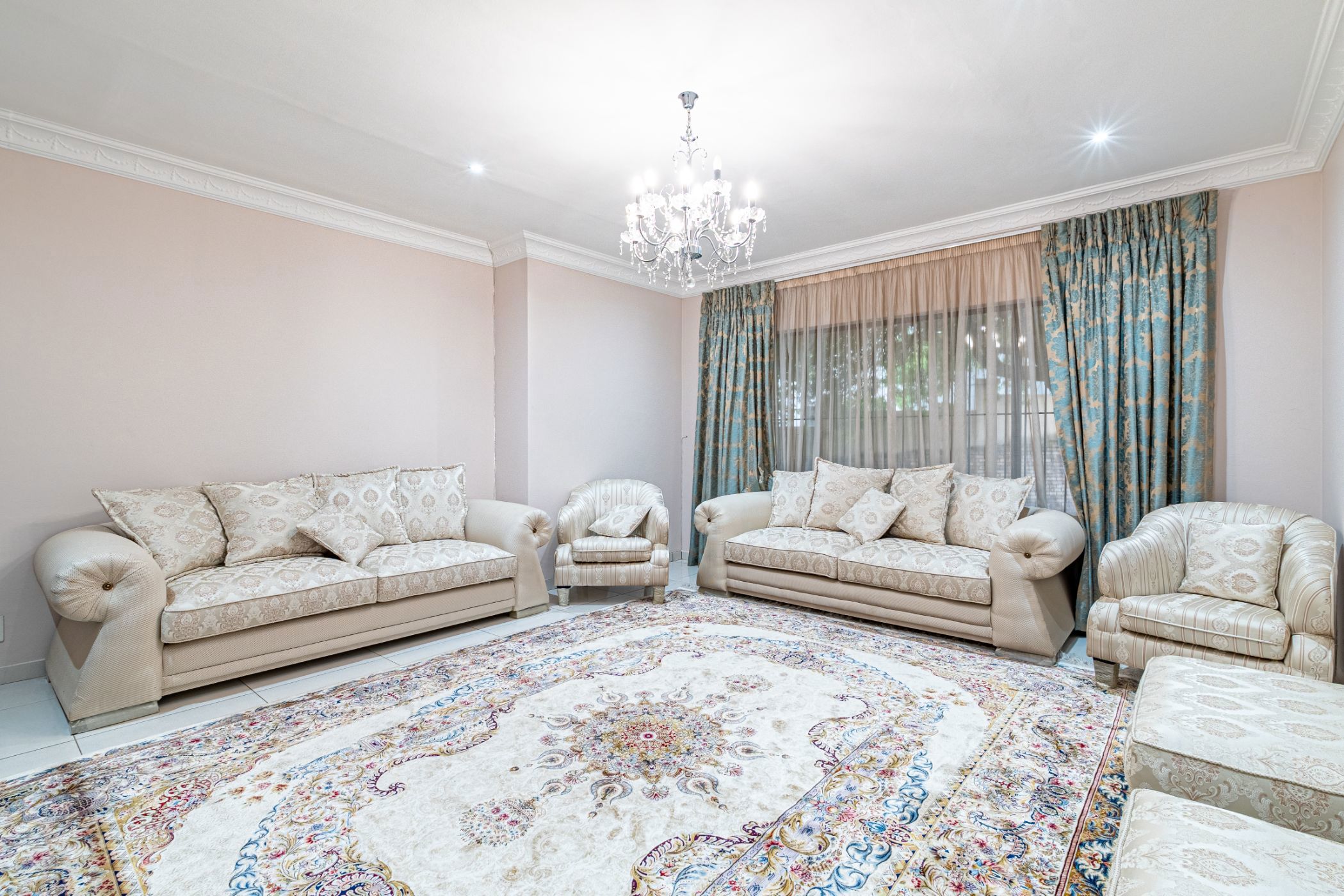 House for sale in Bryanston - HP1723898