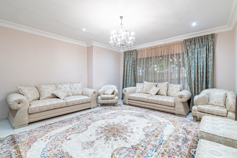 House for sale in Bryanston - HP1723898