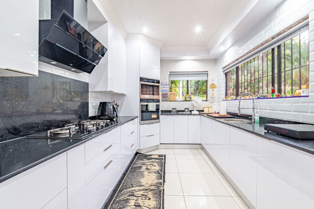 House for sale in Bryanston - HP1723898