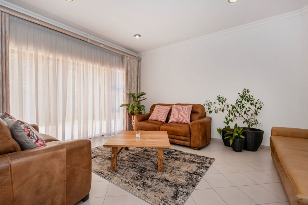 House for sale in Bedfordview - BED1723536 House for sale in Bedfordview - BED1723536