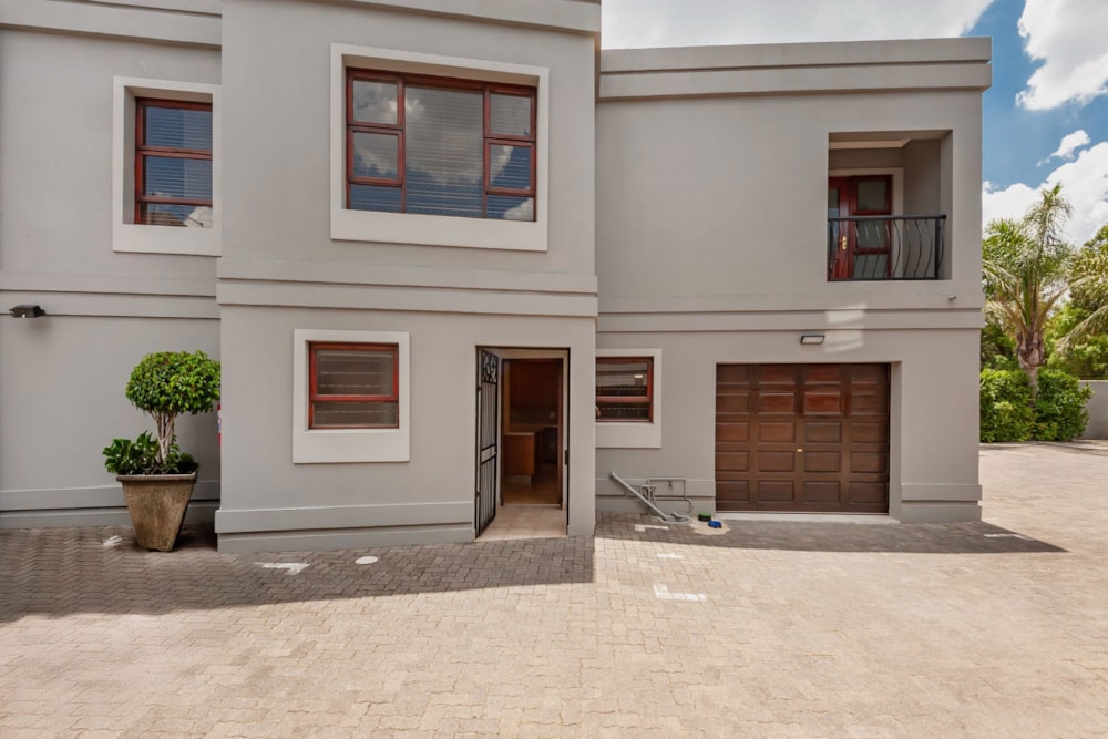 Double-storey cluster for sale in Bedfordview - BED1680326