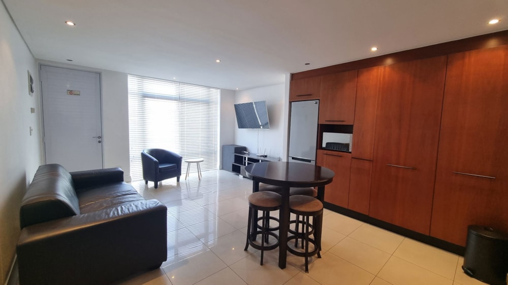 Apartment to rent in Big Bay - 1TV1727473