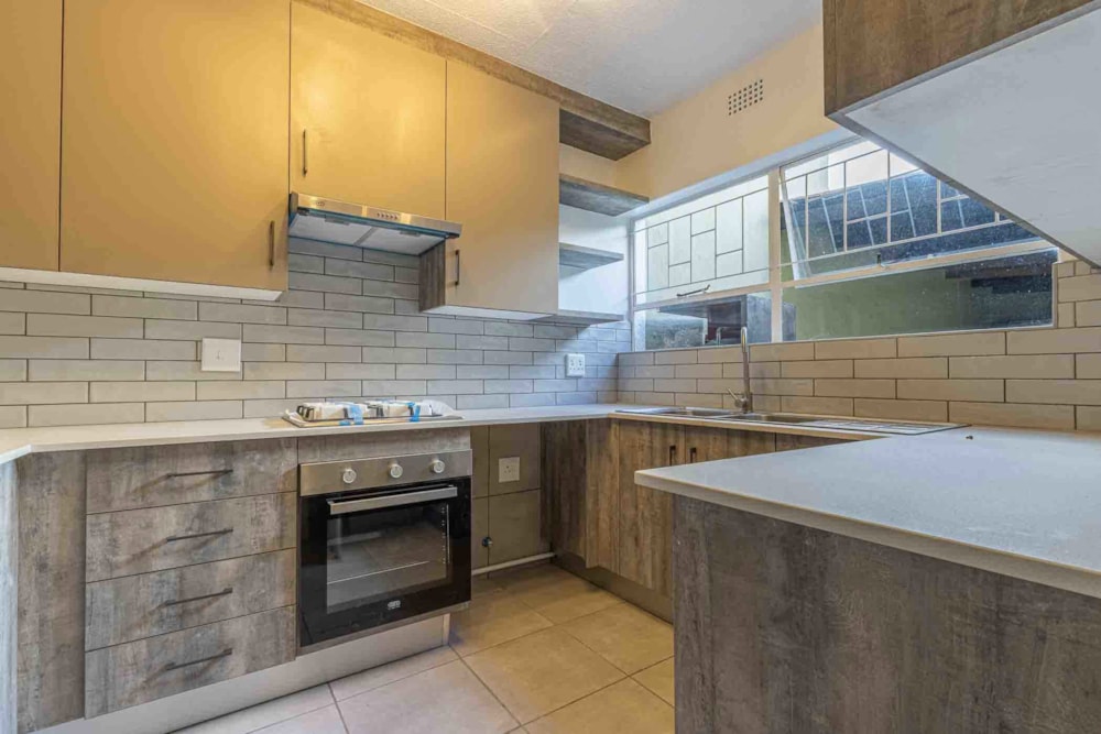 Townhouse for sale in Farrarmere - EN1727126