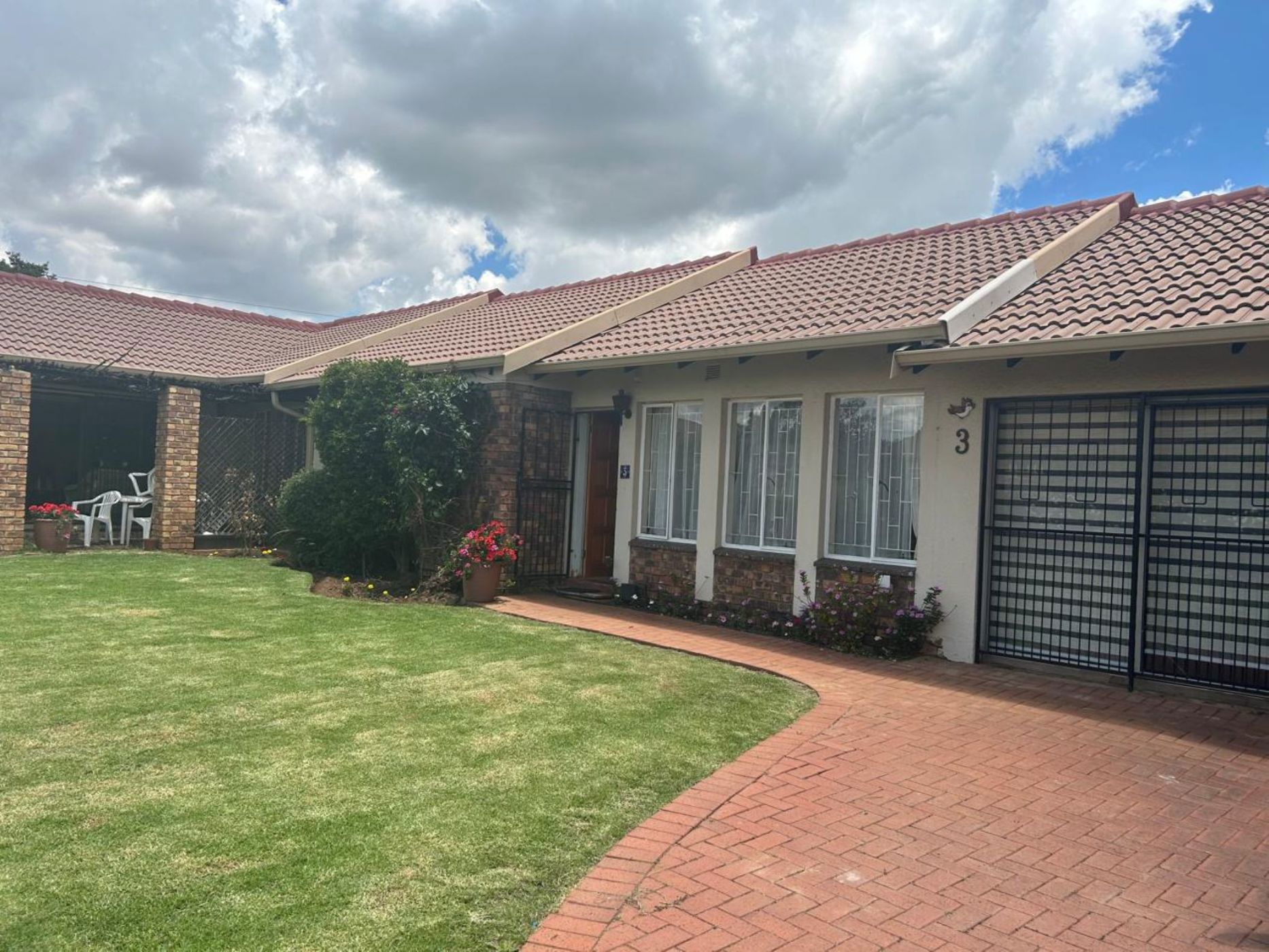 House for sale in Crystal Park - EN1726608