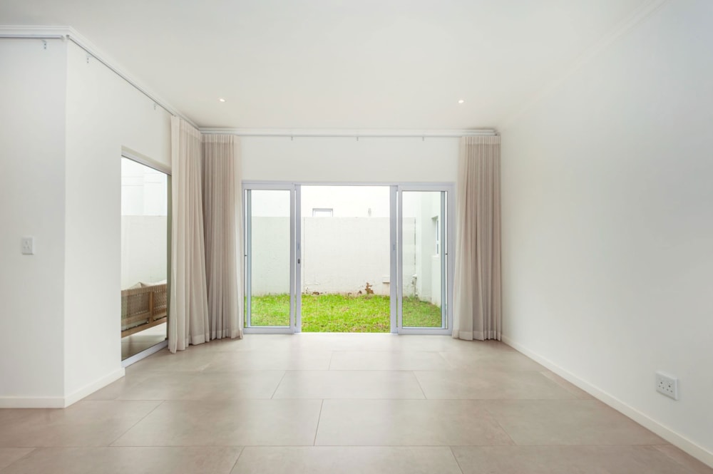 Cluster to rent in Bryanston - JBL1725956