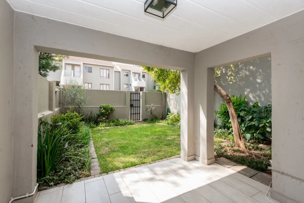 Garden apartment sold in Craighall Park - HP1728435 Garden apartment sold in Craighall Park - HP1728435