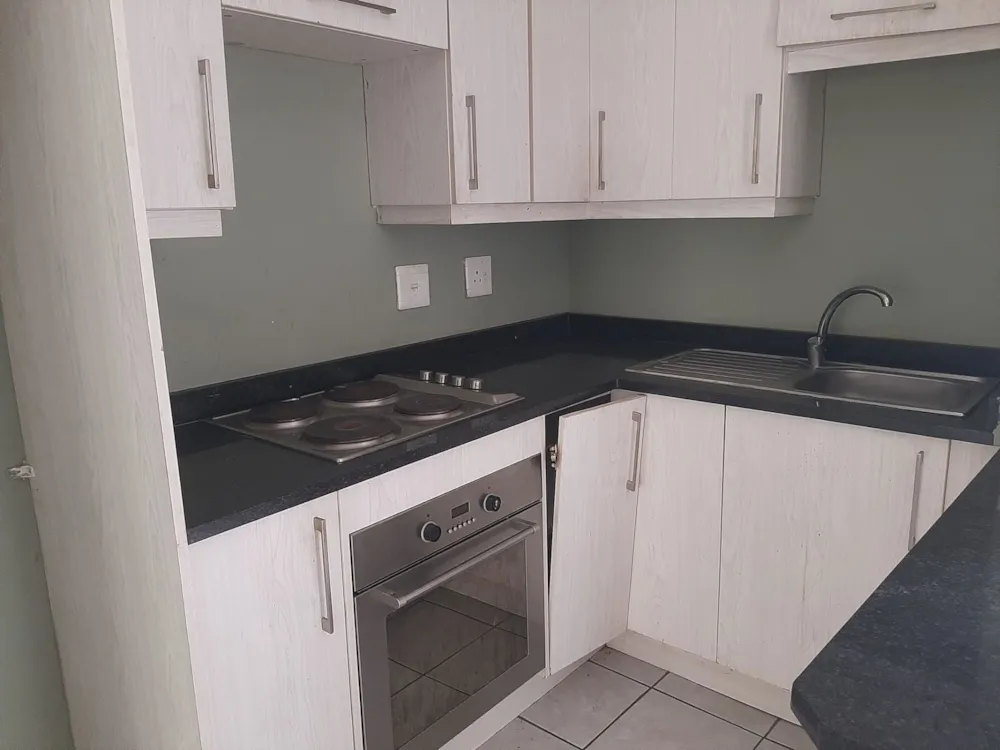 Bachelor apartment for sale in Nelspruit (Mbombela) - 1NS1726049 Bachelor apartment for sale in Nelspruit (Mbombela) - 1NS1726049
