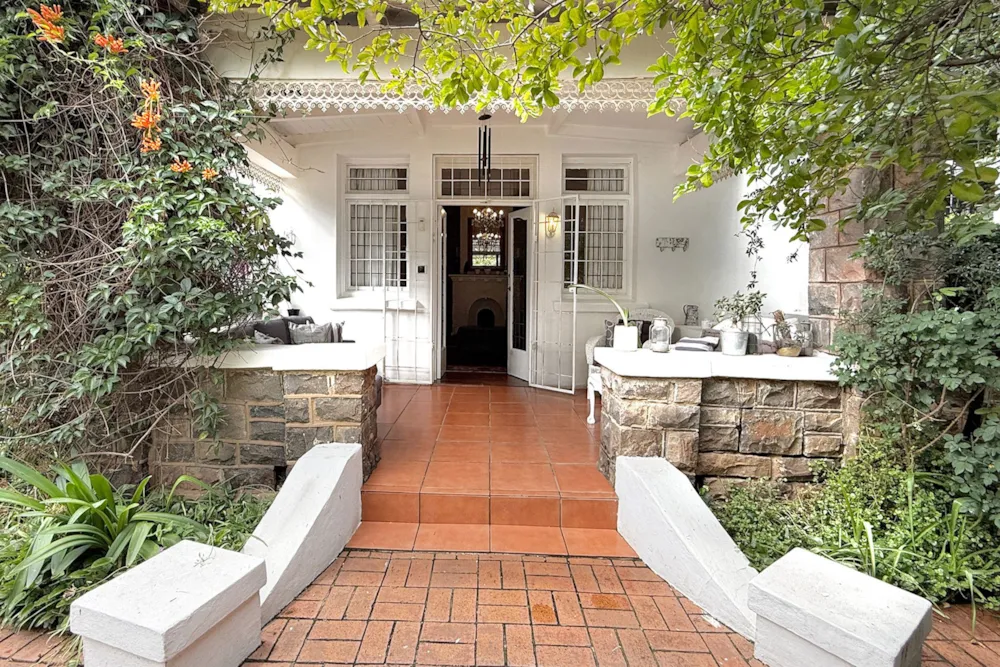 House sold in Houghton Estate - HP1725614