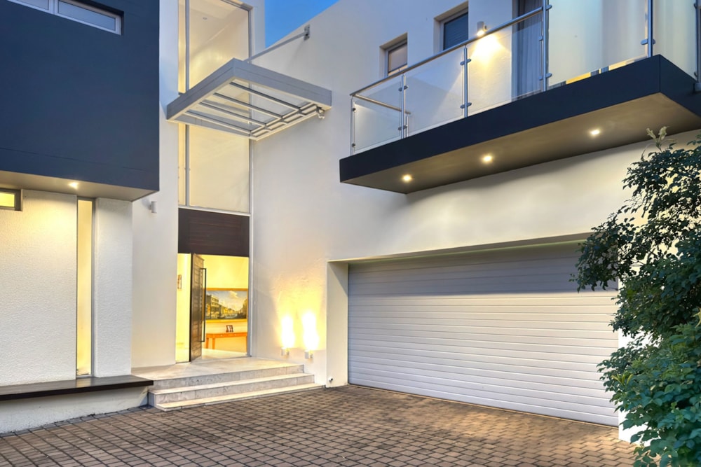 Double-storey house for sale in Hyde Park, Sandton - HP1742118 Double-storey house for sale in Hyde Park, Sandton - HP1742118