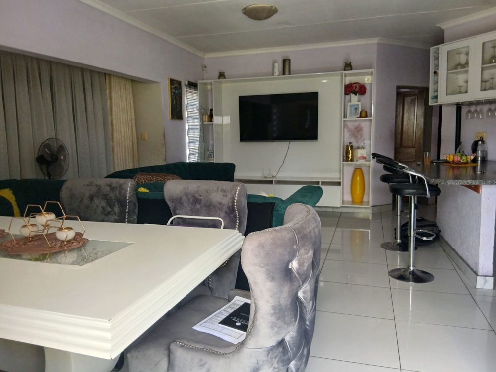 House for sale in Stonehenge - 1NS1725929