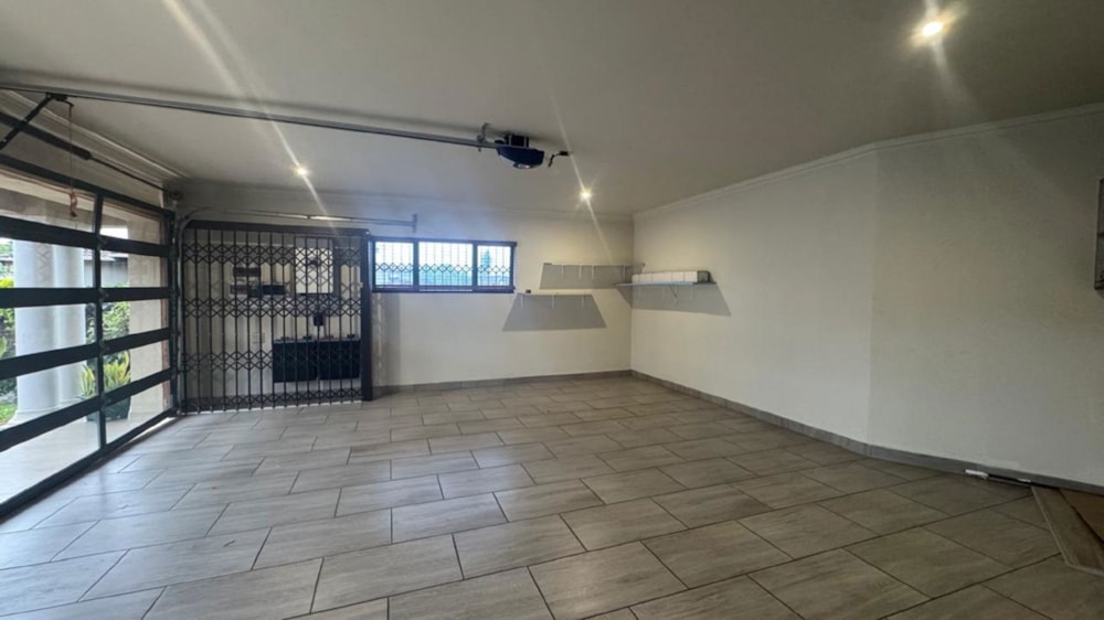 House to rent in Stonehenge - 1NS1727402