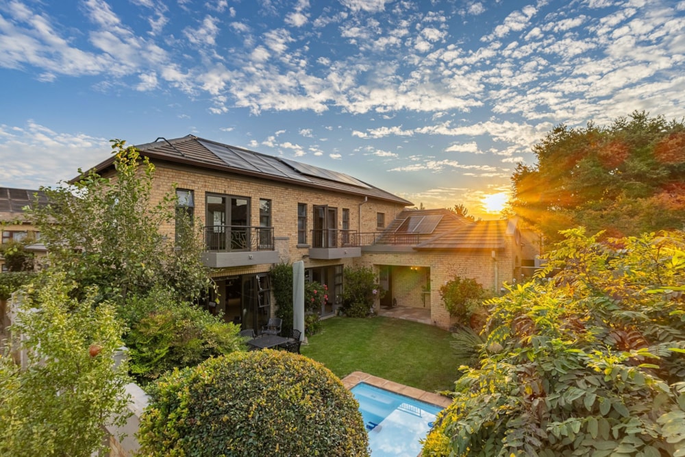 House for sale in Lakefield - EN1727746