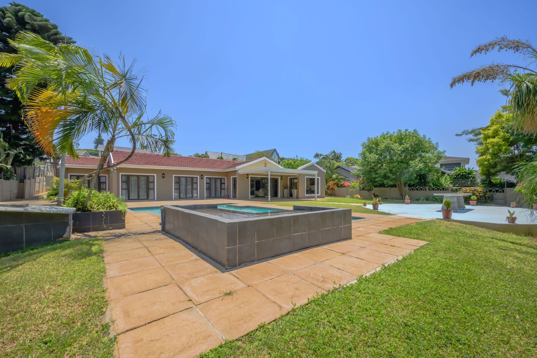 House for sale in La Lucia - 1ND1720409