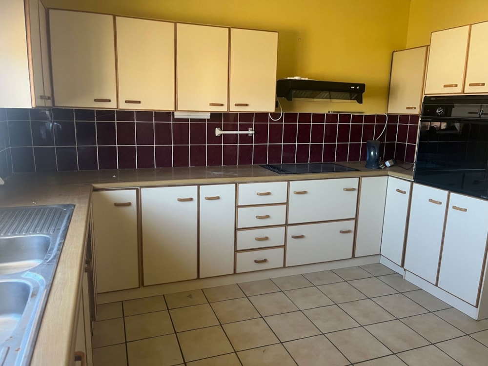 Double-storey house for sale in Pringle Bay - KN1725700